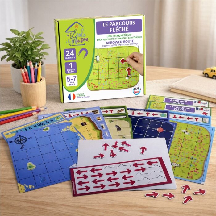 Plateaux et flèches magnétiques du jeu d’orientation enfant Le Parcours Fléché