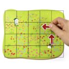 Plateau quadrillé avec flèches du jeu d’orientation enfant Le Parcours Fléché